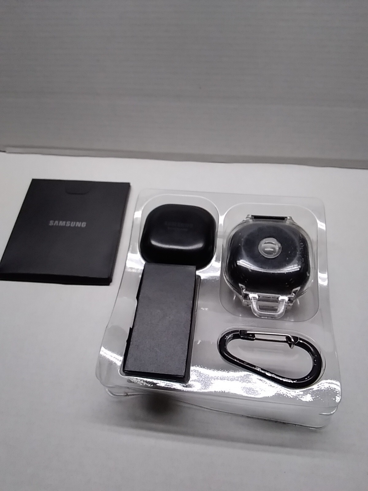 USED Samsung Galaxy Buds Pro SM-R190 Phantom Black/Water Resistant Cover Bundle