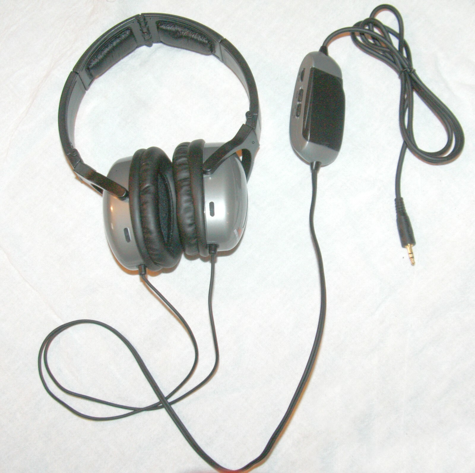 High Sierra NC-710 Noise Cancelling Headphones wired adjustable foldable