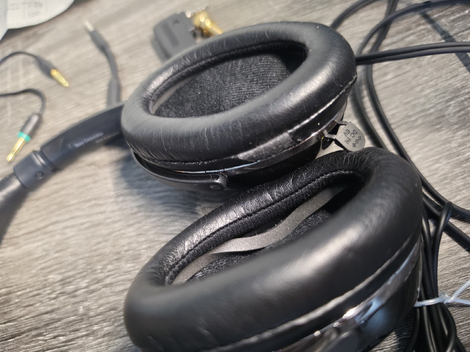 Sony MDR-NC500D Digital Noise Canceling Headphone (Black)