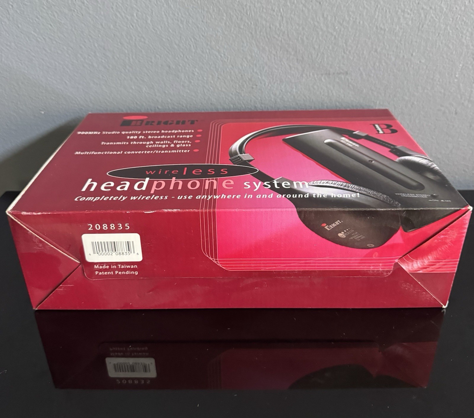 NEW Brookstone Bright Wireless Headphone System 900 MHz 180 ft Range In Box NIB