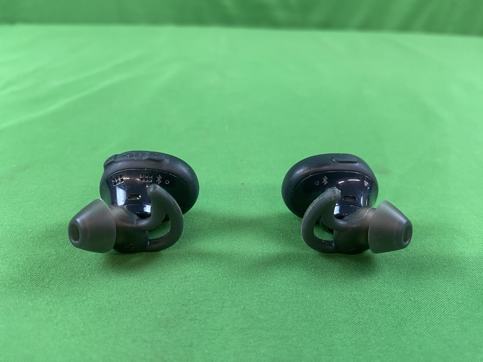 Bose SoundSport Free 423729 True Bluetooth Wireless In-The-Ear Earbuds Tested
