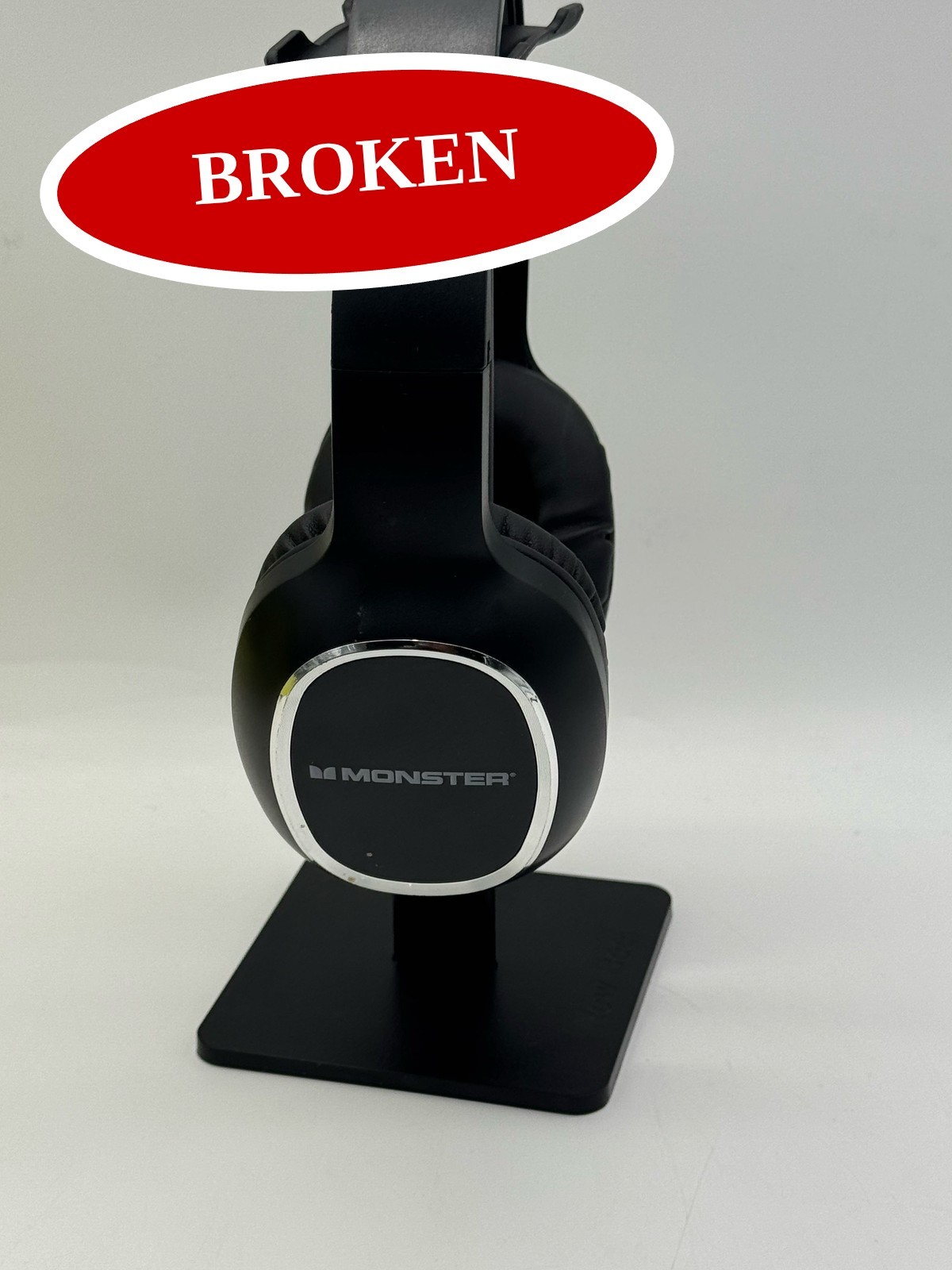 (BROKEN) Monster Monacor HDTV Wireless Headphone KIT B MTH91001WW-2 Black (1)
