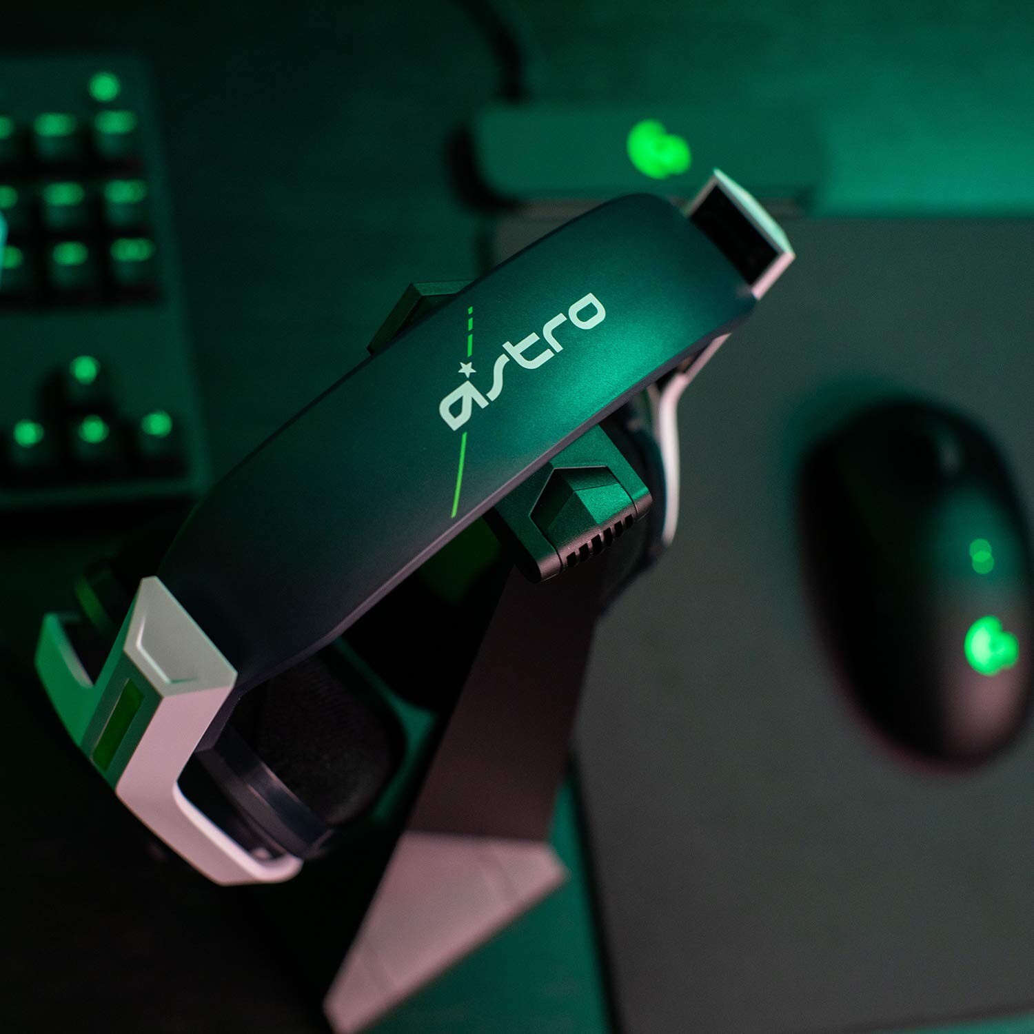 Astro Gaming A20 Gen 2 Wireless Gaming Headset – Xbox One, X|S, PC (White/Green)