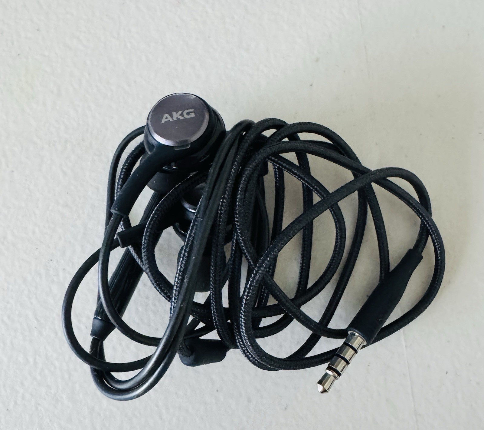 Bulk Lot 26 Samsung AKG Earbuds EO-IG955 3.5mm Headphones Wired Mic New