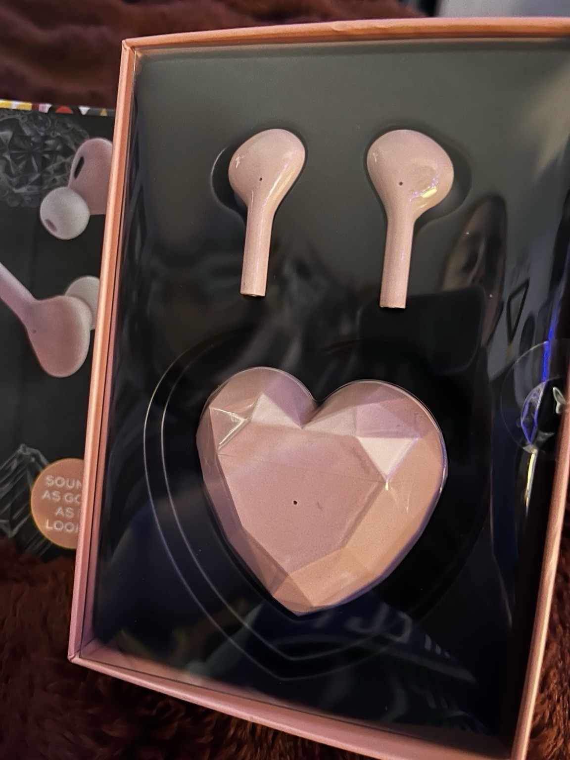 FAO Schwarz Pink Heart Wireless Earbuds NEW Cute Bluetooth Headphones Gift