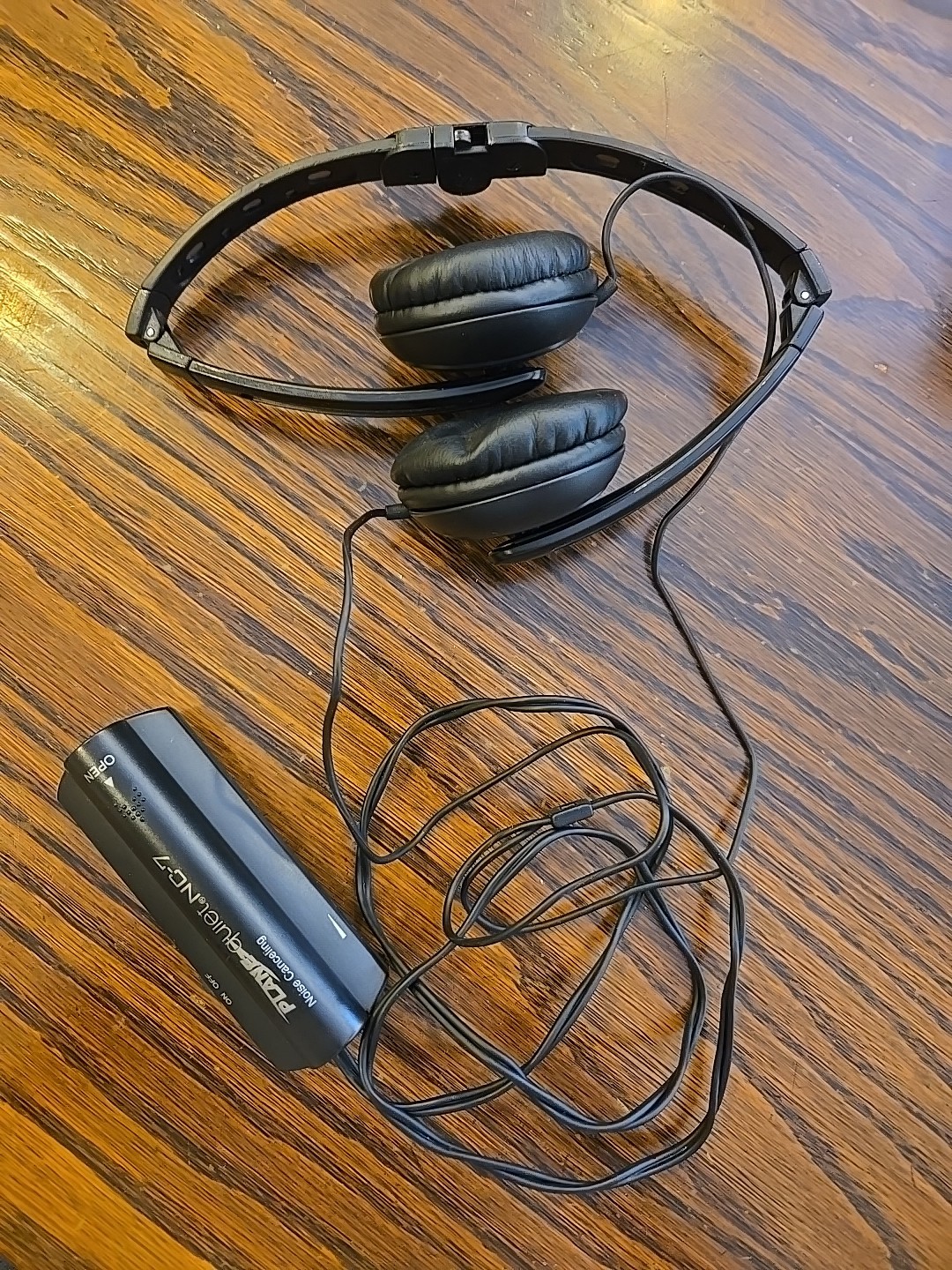Plane Quiet NC-7 Lightweight Active Noise Reduction Headset Model 319 – 2008