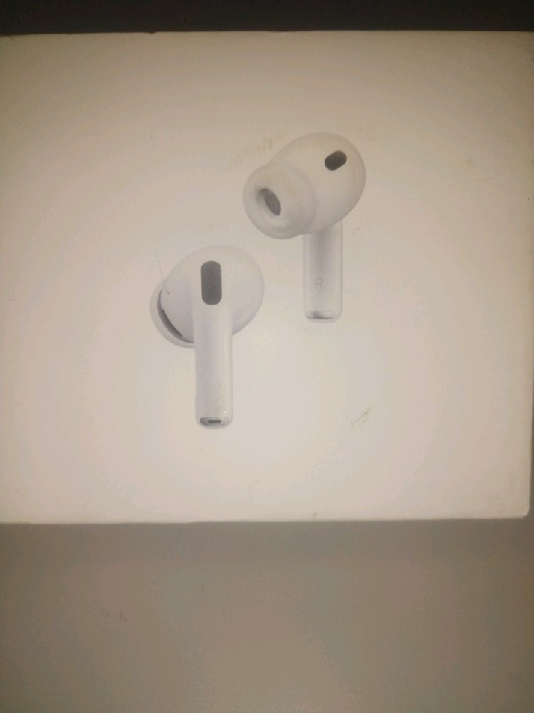 Apple AirPods Pro 3 Wireless Earbuds White ANC Spatial Audio Heart Rate Sensing
