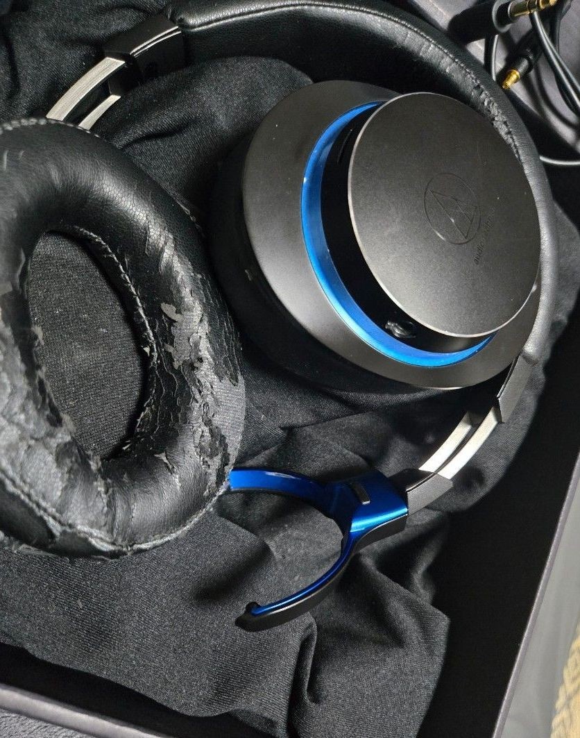 Audio-Technica ATH-MSR7b High-Resolution Headphones Black Tested See Description