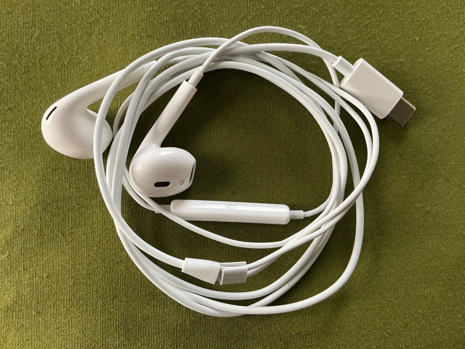 Apple EarPods with USB-C Connector White EXC