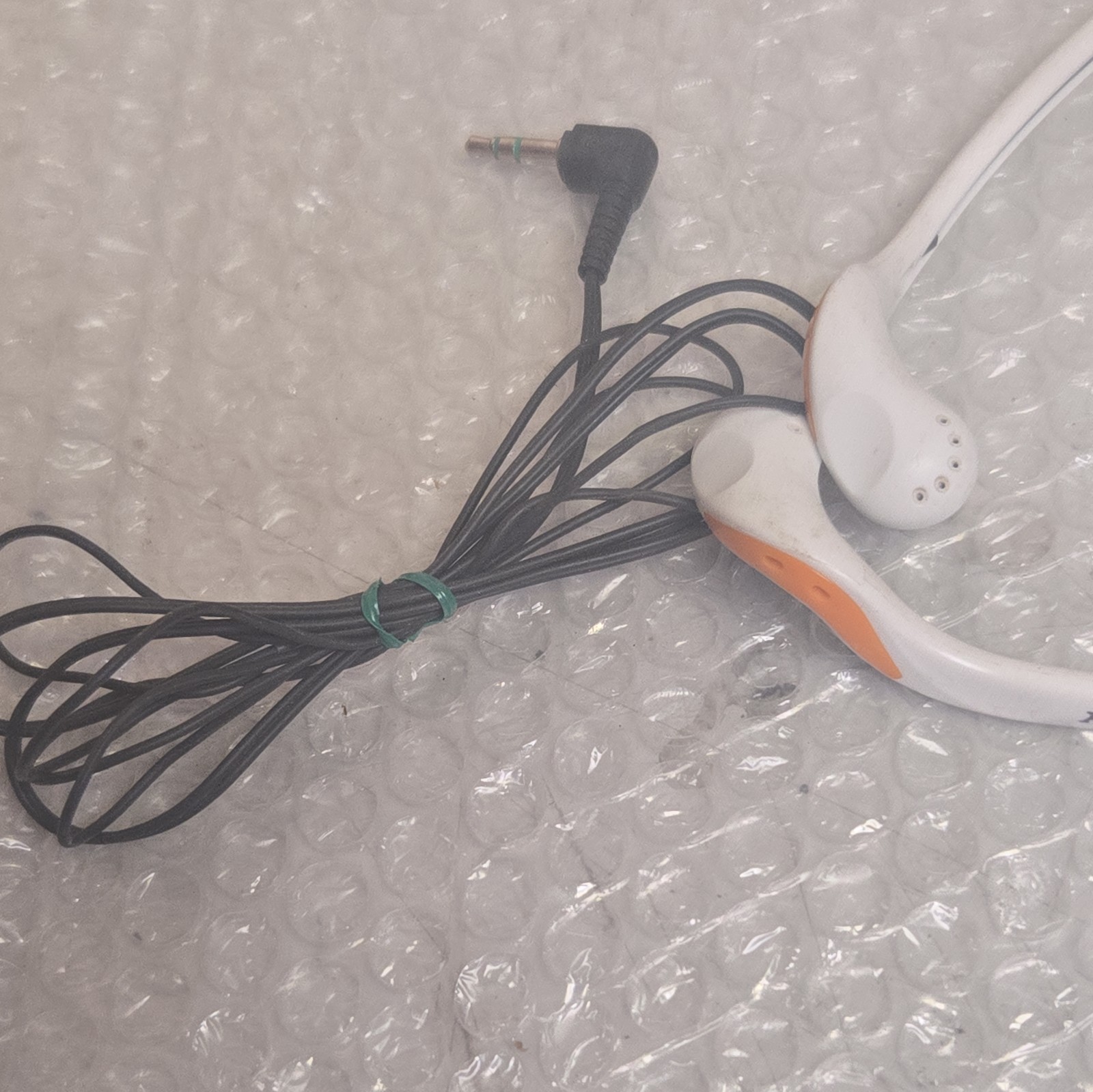 Vintage Sony Wired Stereo Headphones – (MDR-W015) 👀 Free Shipping
