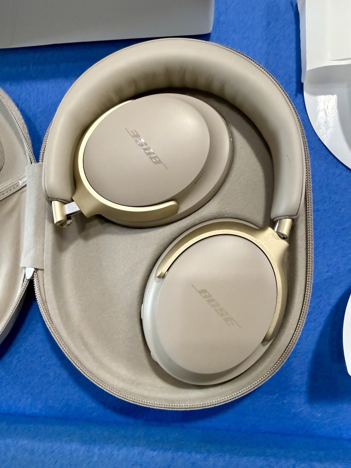 Bose QuietComfort Ultra Bluetooth Wireless Headphones – White (880066-0200)
