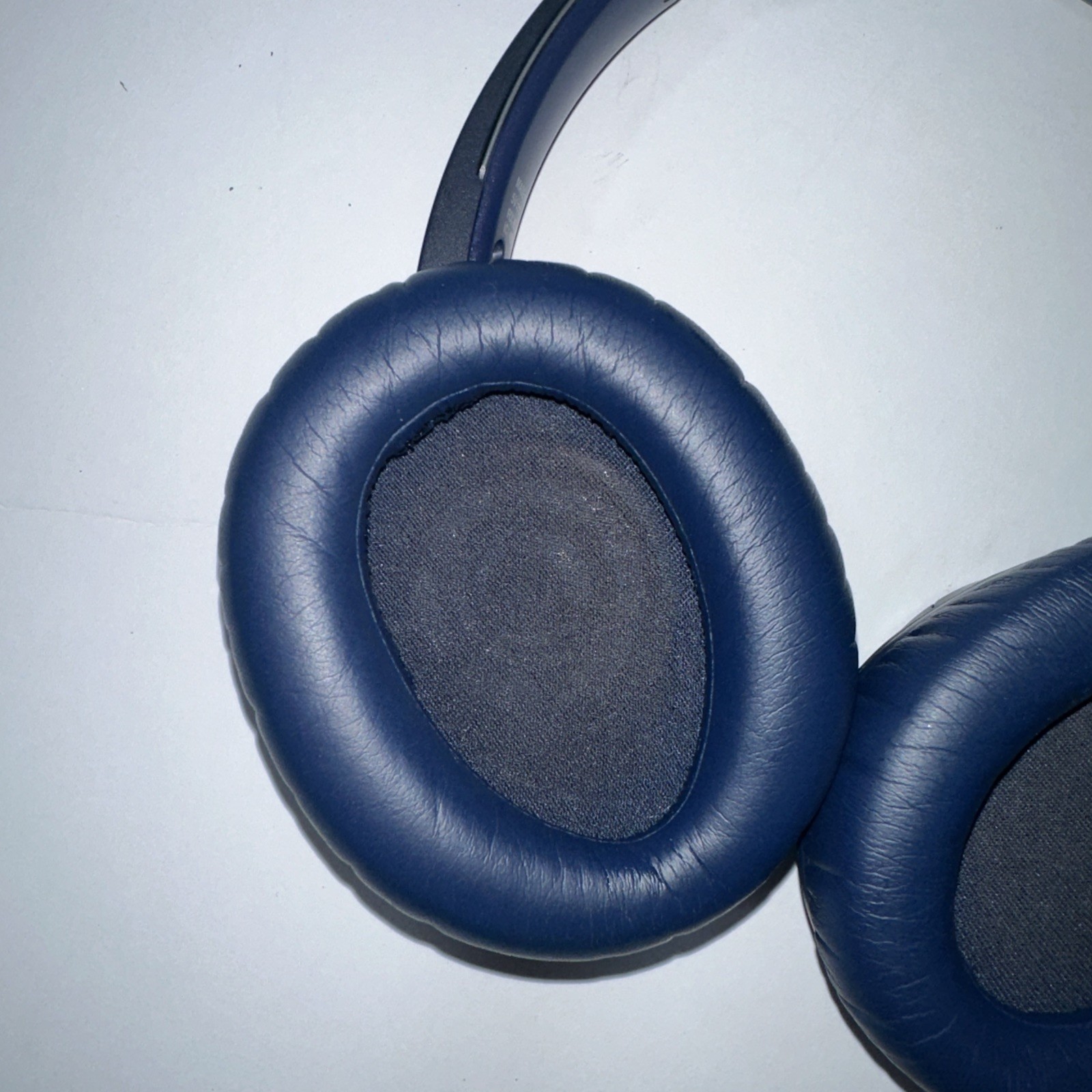 Sony WH-CH700 N Wireless Bluetooth Noise-Canceling Headphones Navy Blue