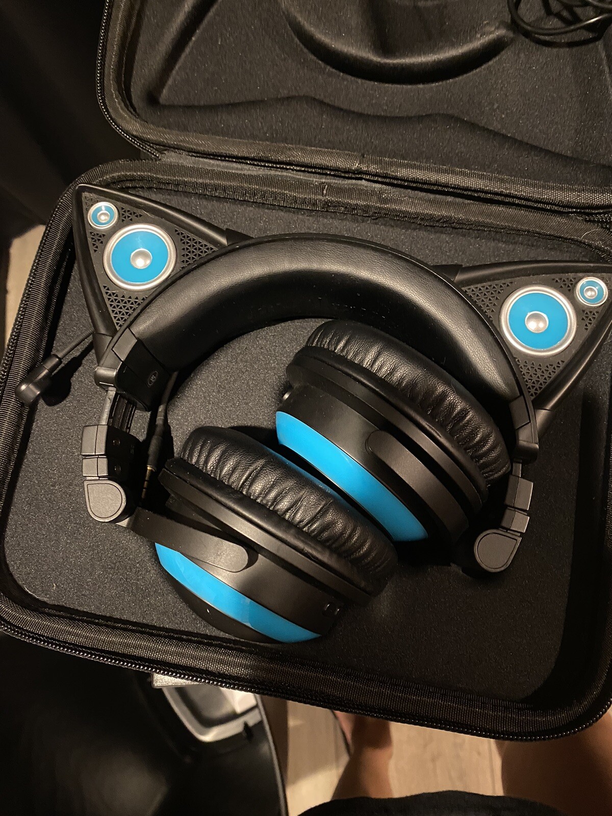 Brookstone Wired Cat Ear Headphones Blue (Discontinued) – Multicolor