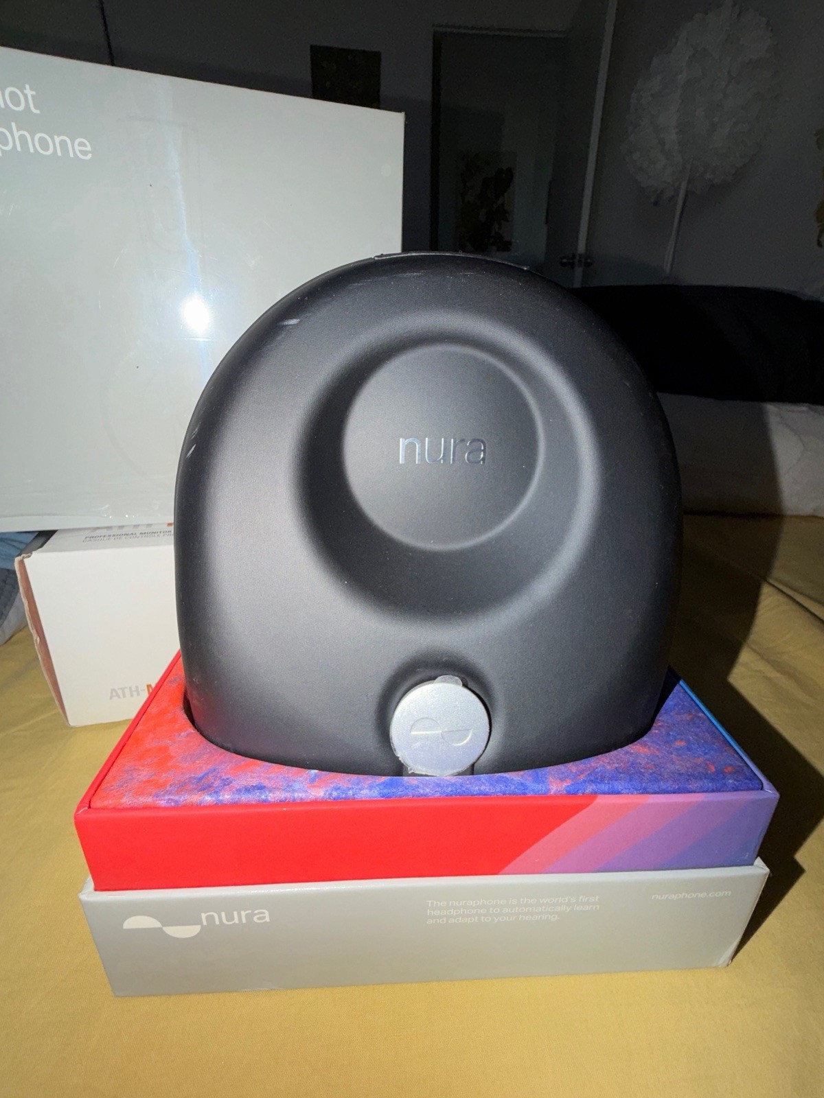 nura Nuraphone Over-Ear Headphones Black/Gray Headband w/ Case Box