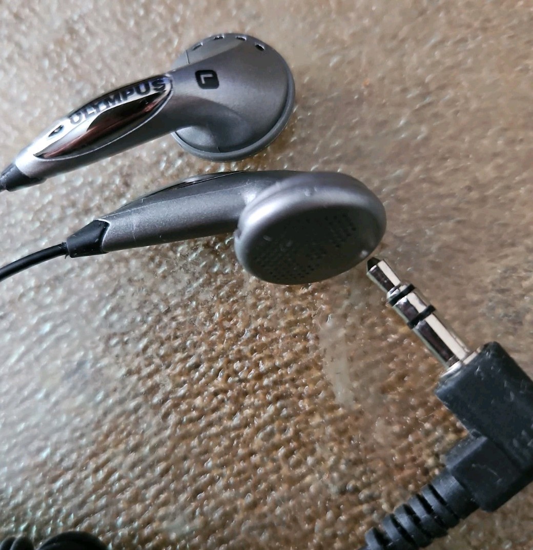 3 Stereo Wired Earbuds, Creative, Olympus, JVC