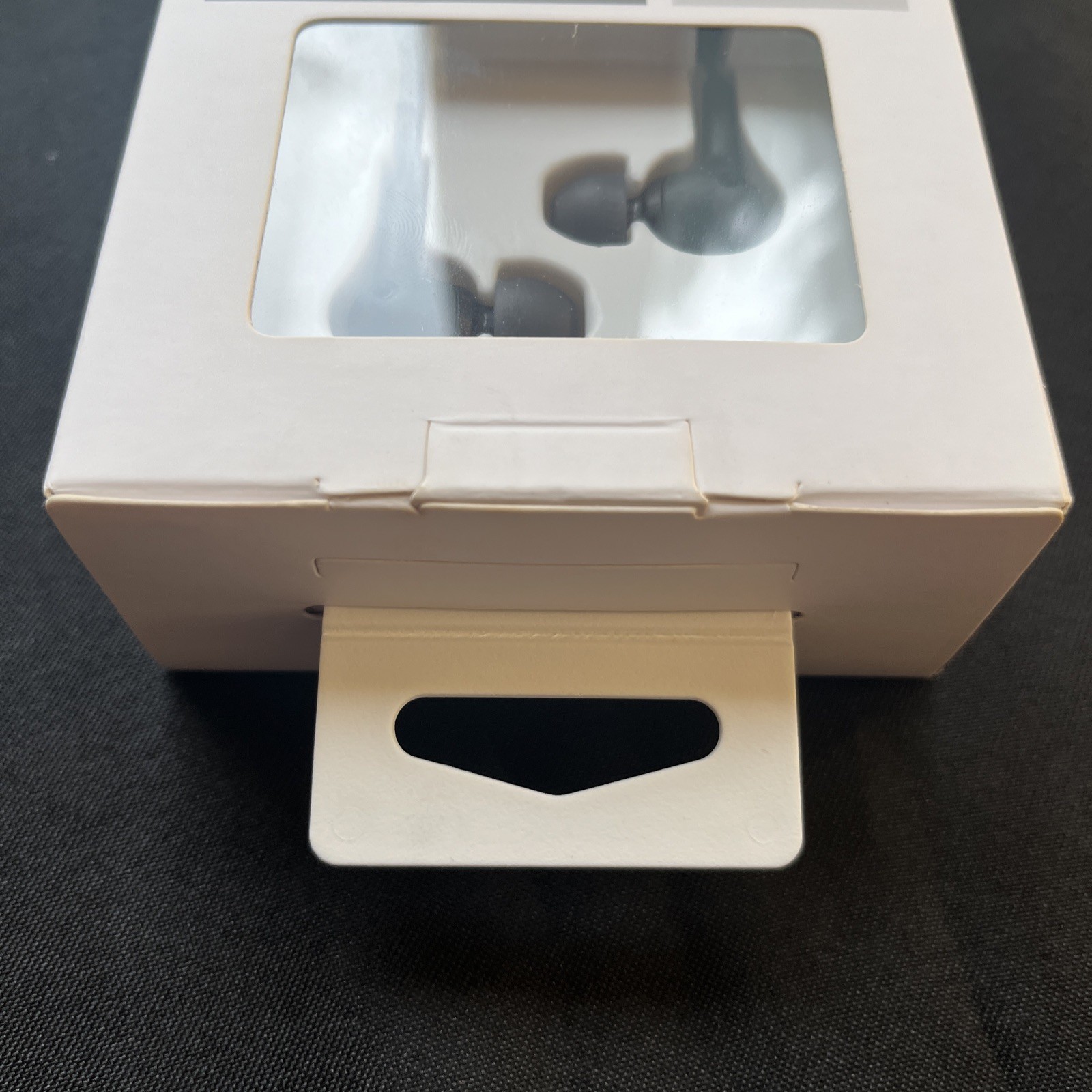 Sony WI-XB400 Wireless In-Ear Extra Bass Headphones w/Mic for Phone Call sealed