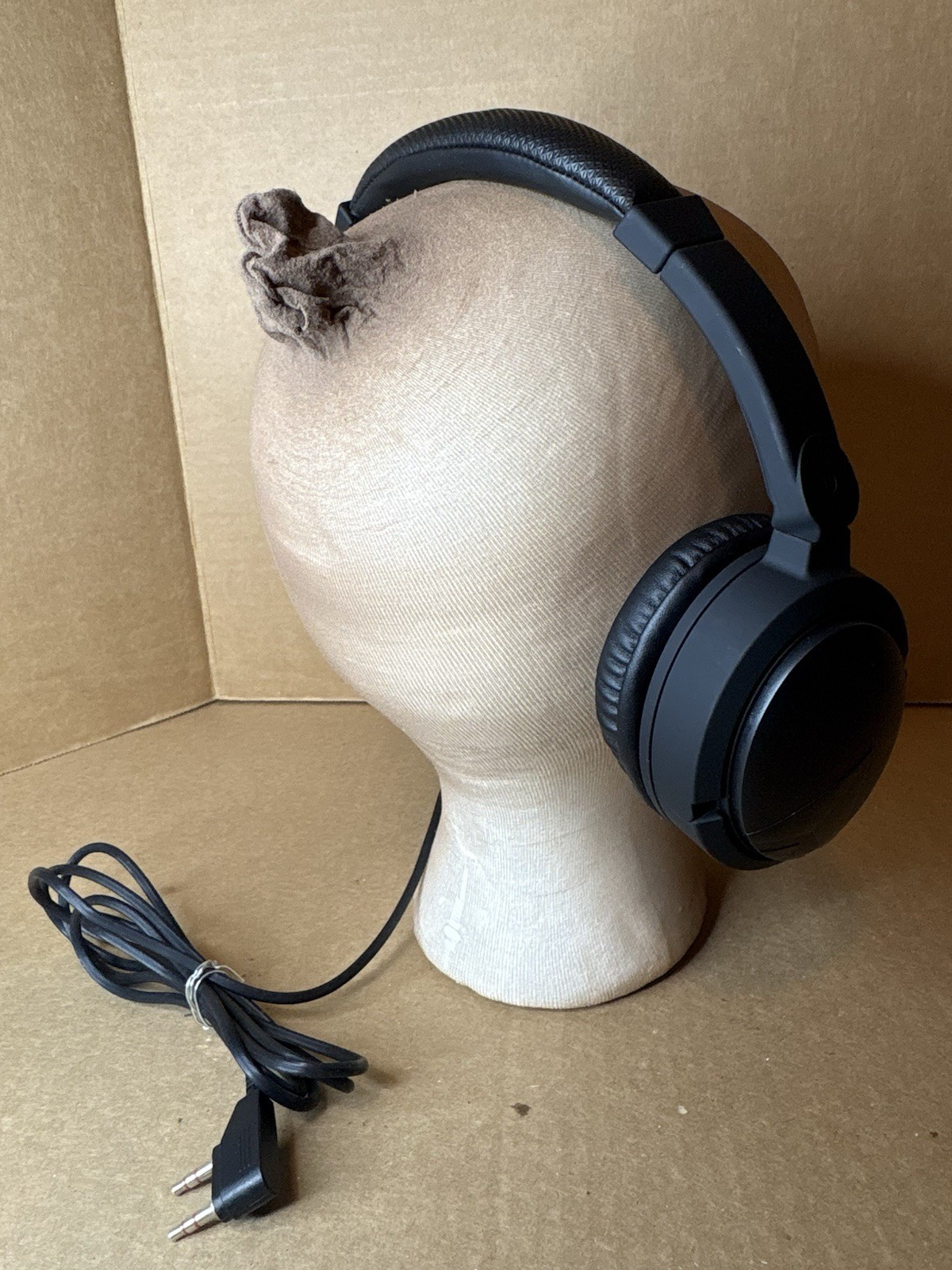 Delta Airlines First Class Premium Head Phones Pre-owned 044208423, On the Ear