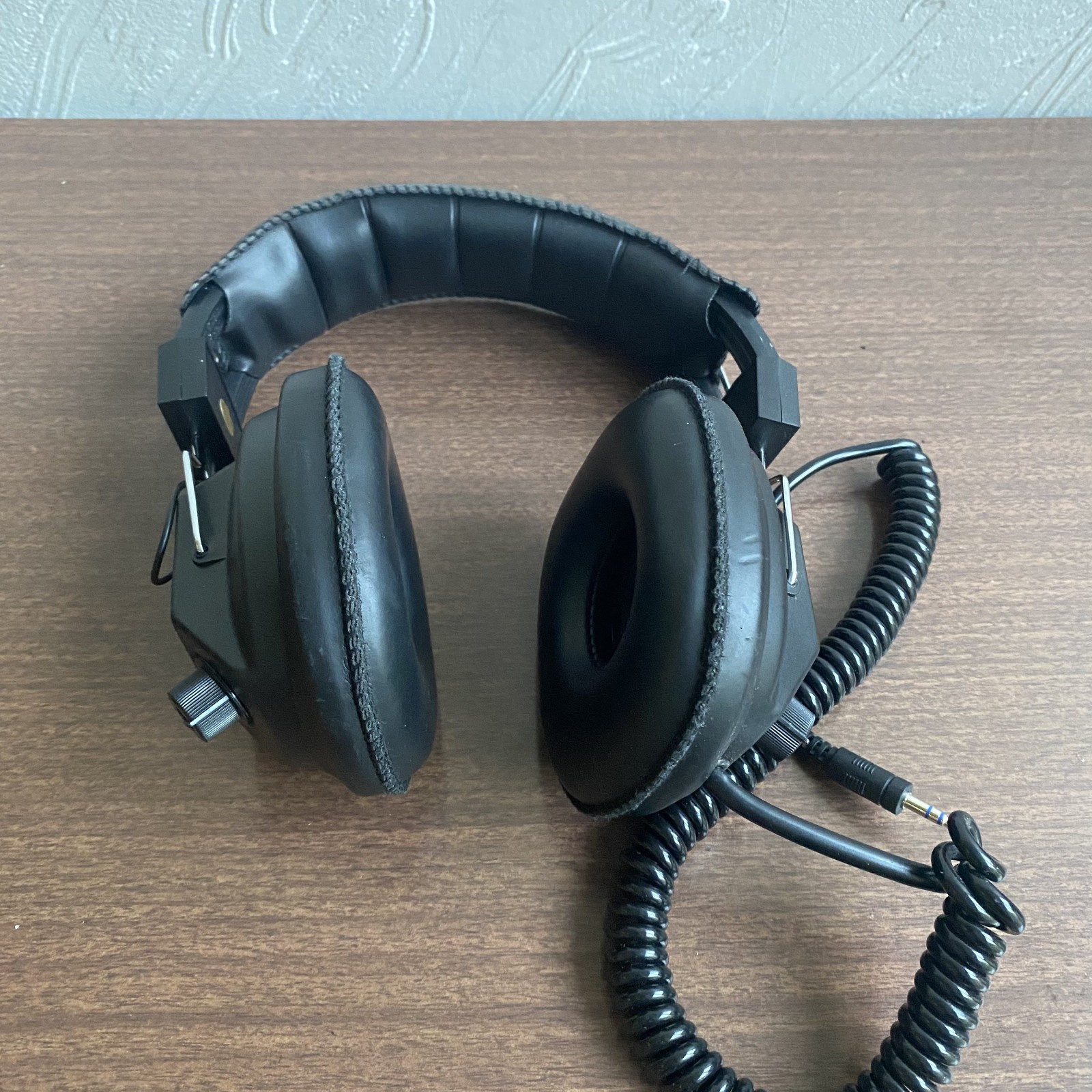 HD3030 Headphones Tested Working
