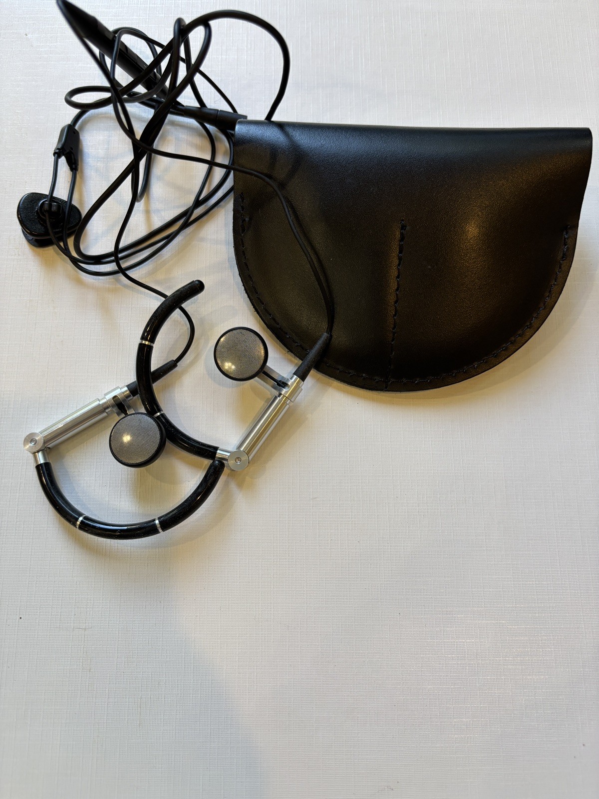 Bang & Olufsen BeoPlay Earset 3i Wired Earphones B&O Leather Case TESTED
