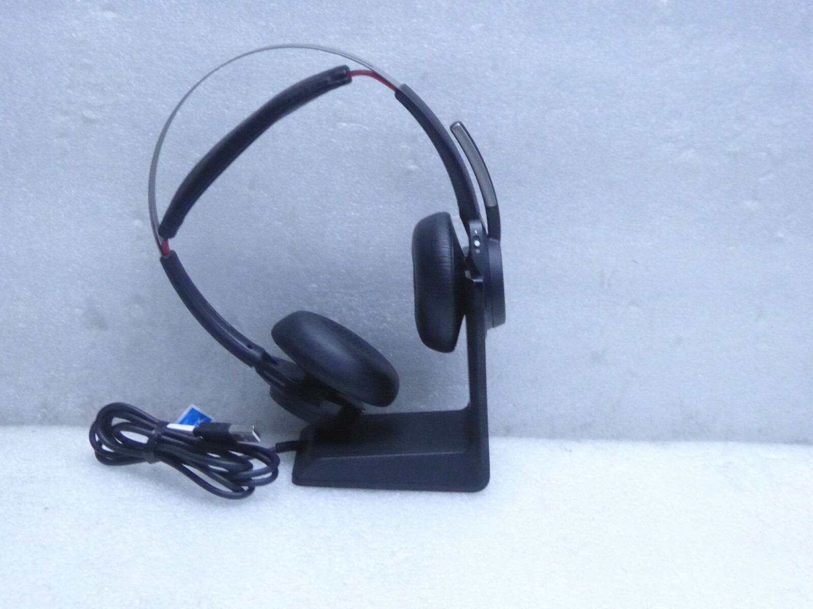 Plantronics Voyager Focus US B825-M Binaural USB Bluetooth Headset 203079-01