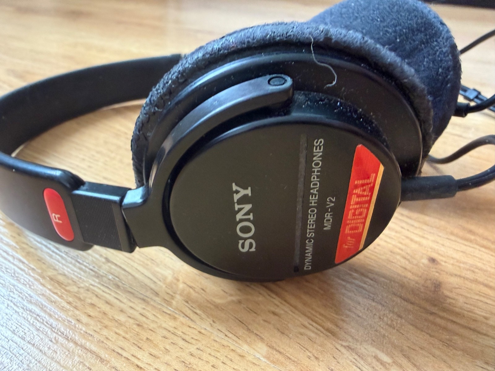 Vintage 80s Sony MDR-V2 Over the Ear Headphones Tested & Works need plug repair!