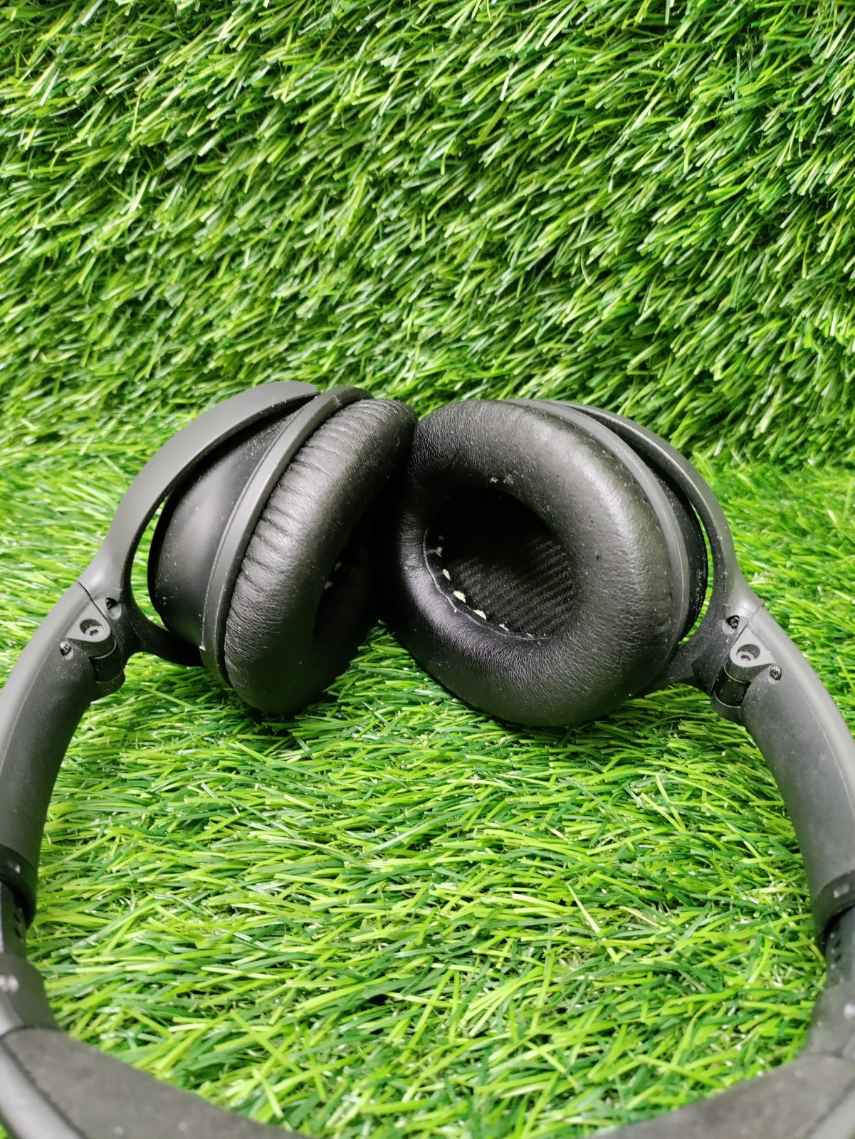 Bose QuietComfort 35 Over the Ear Wireless Headphones – Black Tested Works