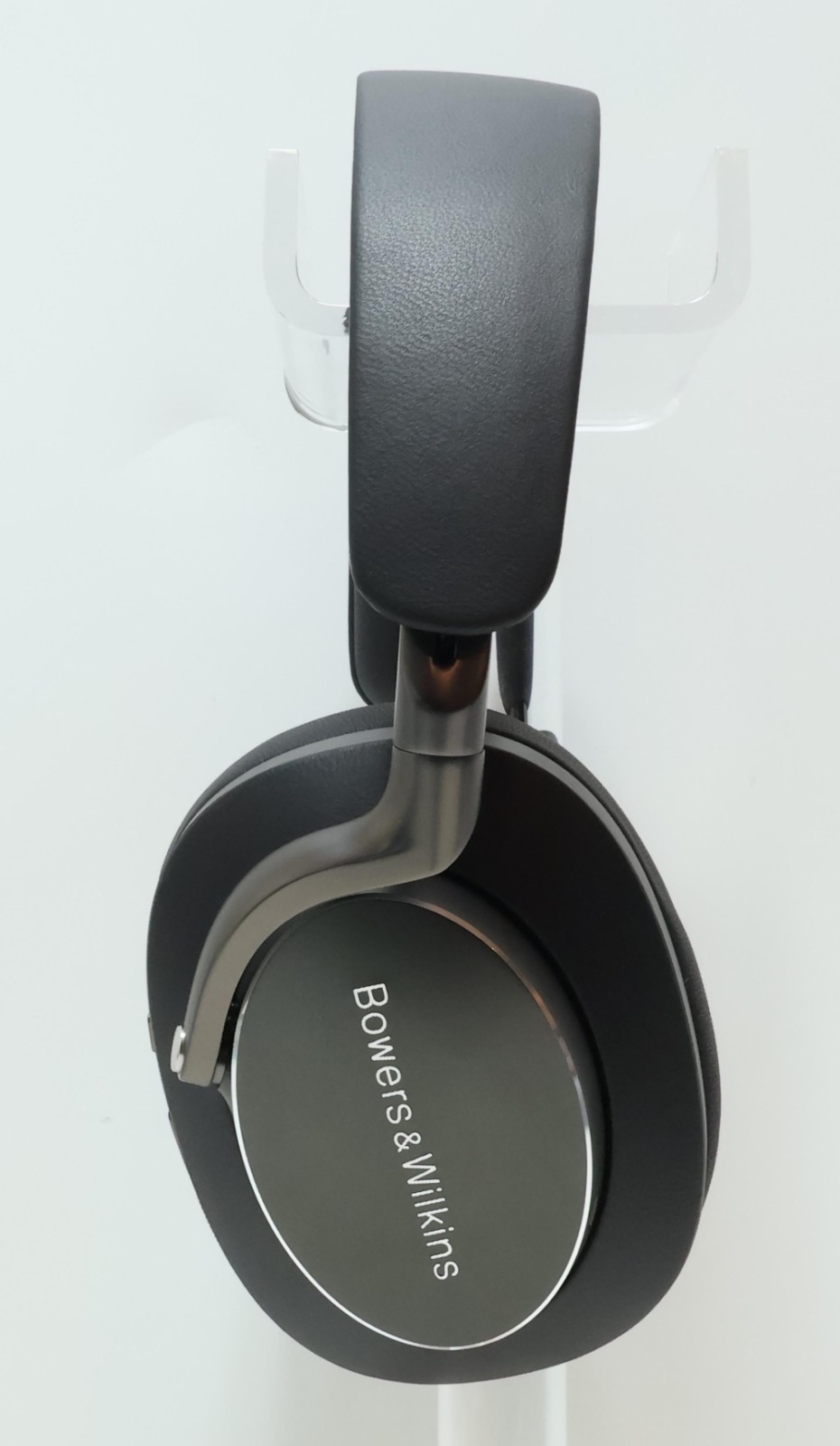 Bowers and Wilkins PX8 Model FP42951 (Black/Gray)