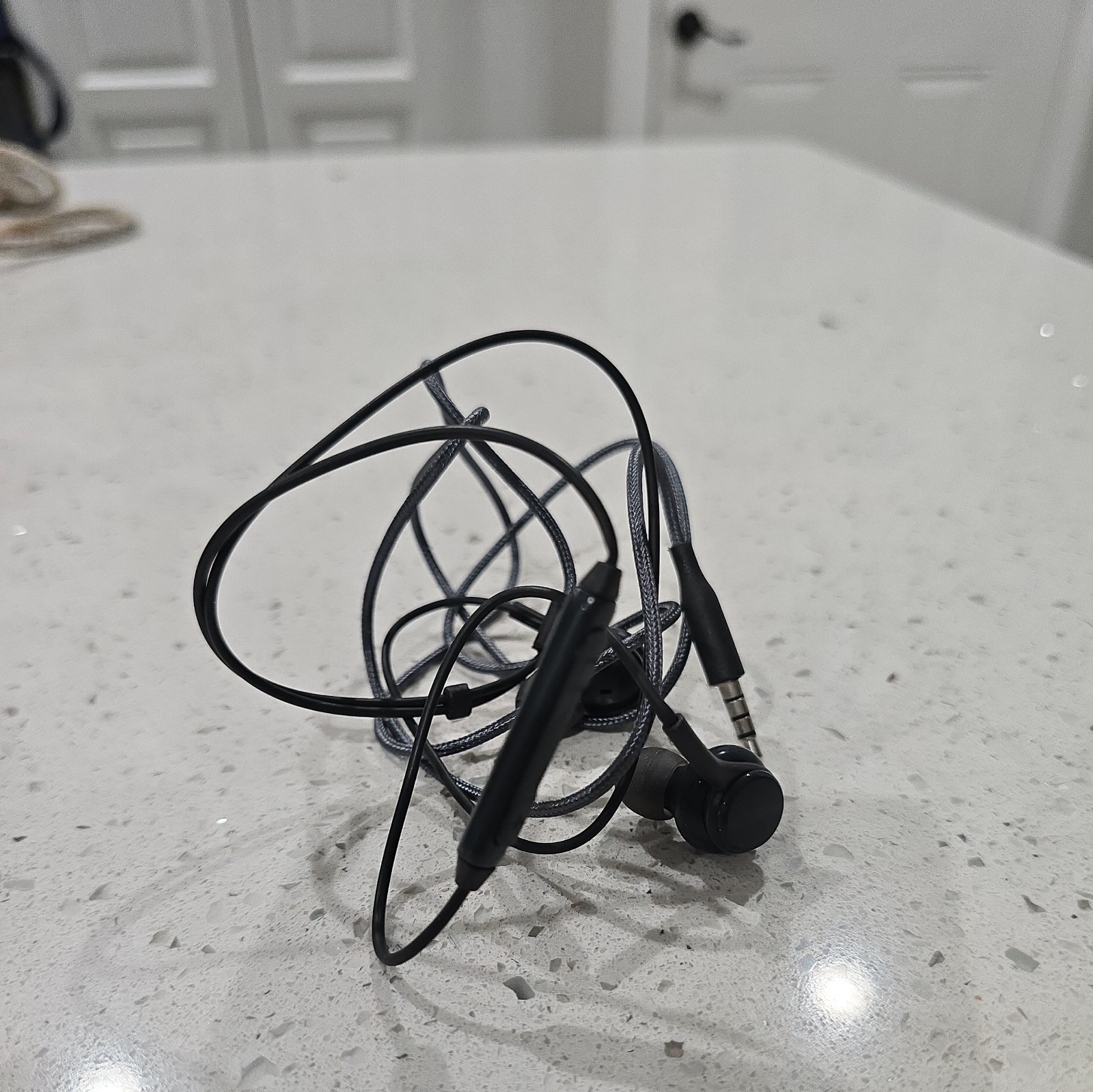 EO-IG955 Wired In-Ear Headset Earbuds • 3.5mm Plug • For Music Players/Phone