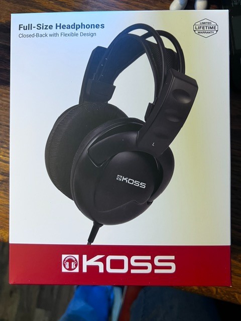 NEW IN BOX KOSS UR20 FULL SIZE Black HEADPHONES
