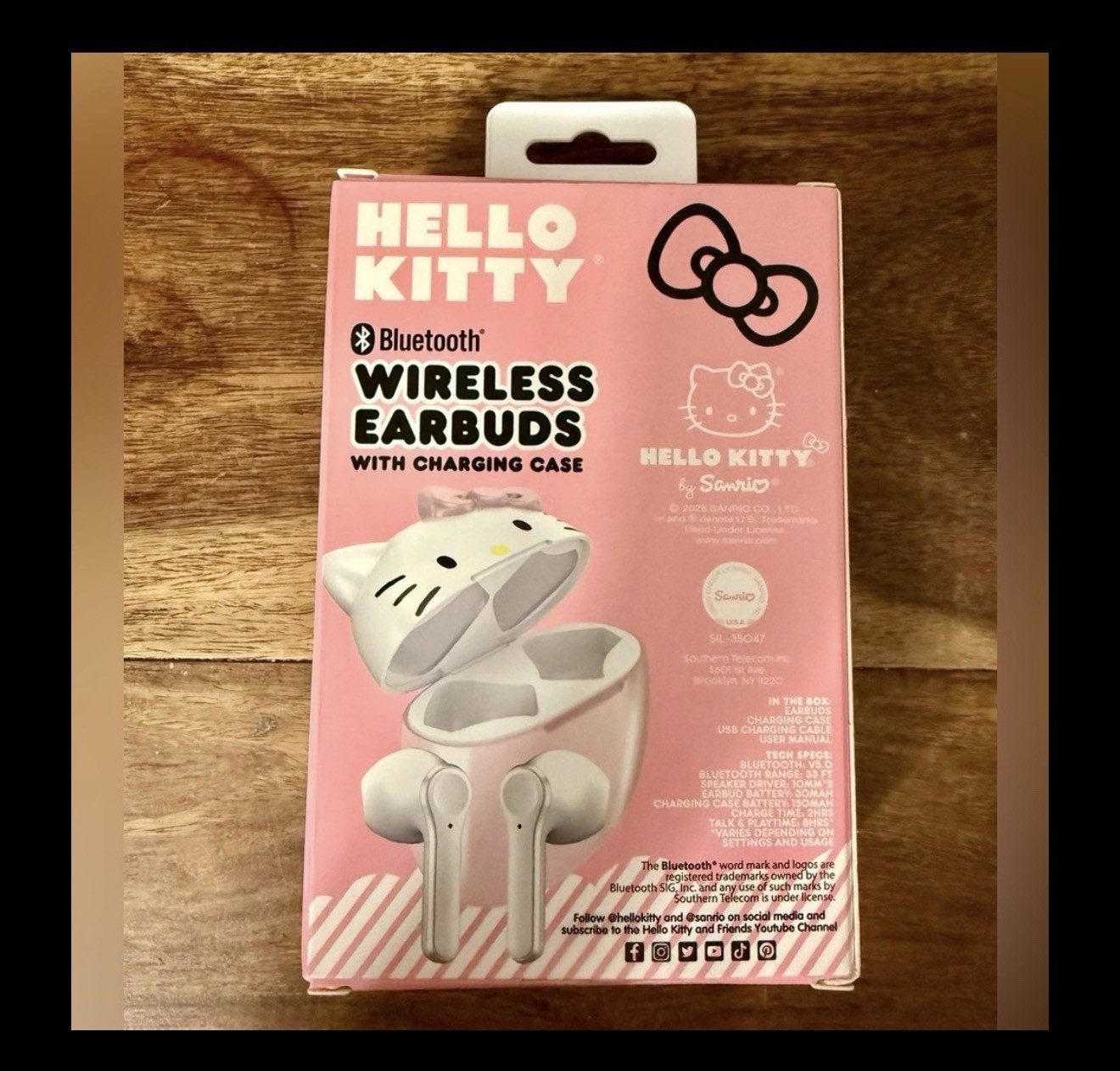 New in Box, Hello Kitty Sanrio Pink Bluetooth Wireless Earbuds w/ Charging Cable