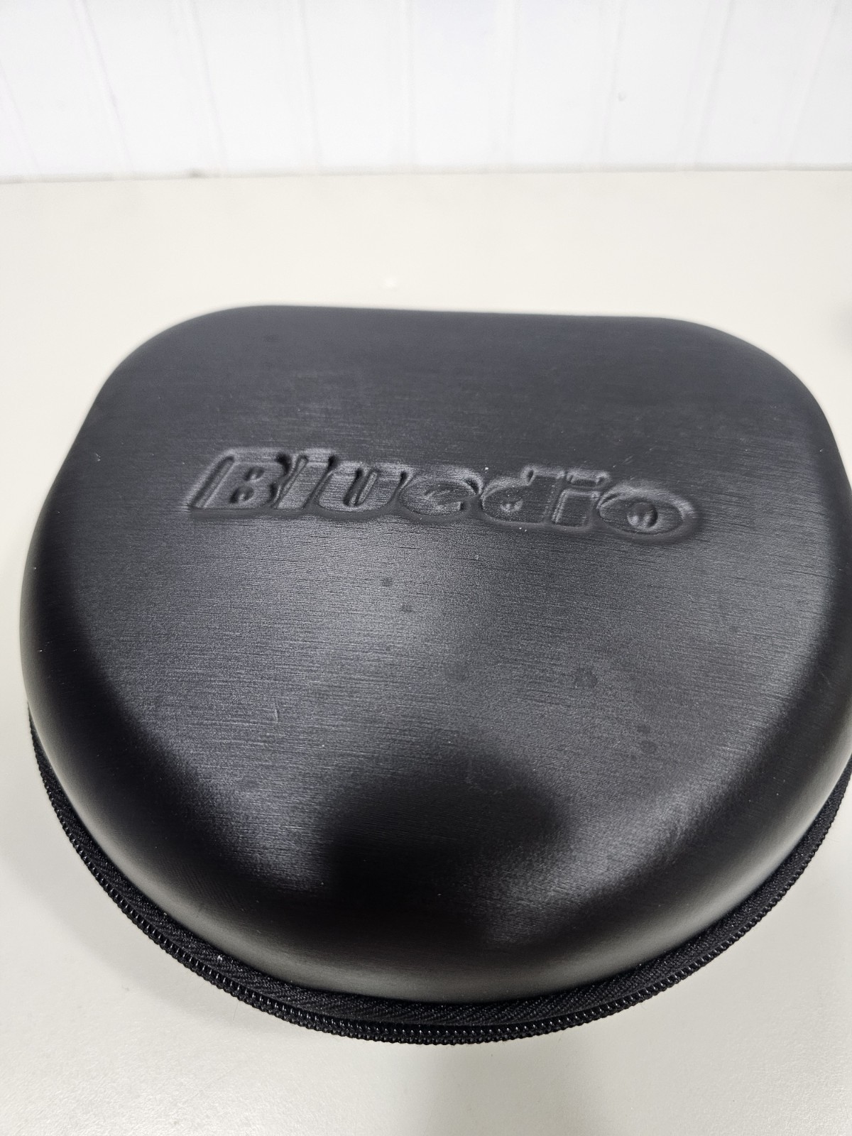 BLUEDIO A AIR BLUETOOTH BLANCO HEADPHONES Tested Working Read