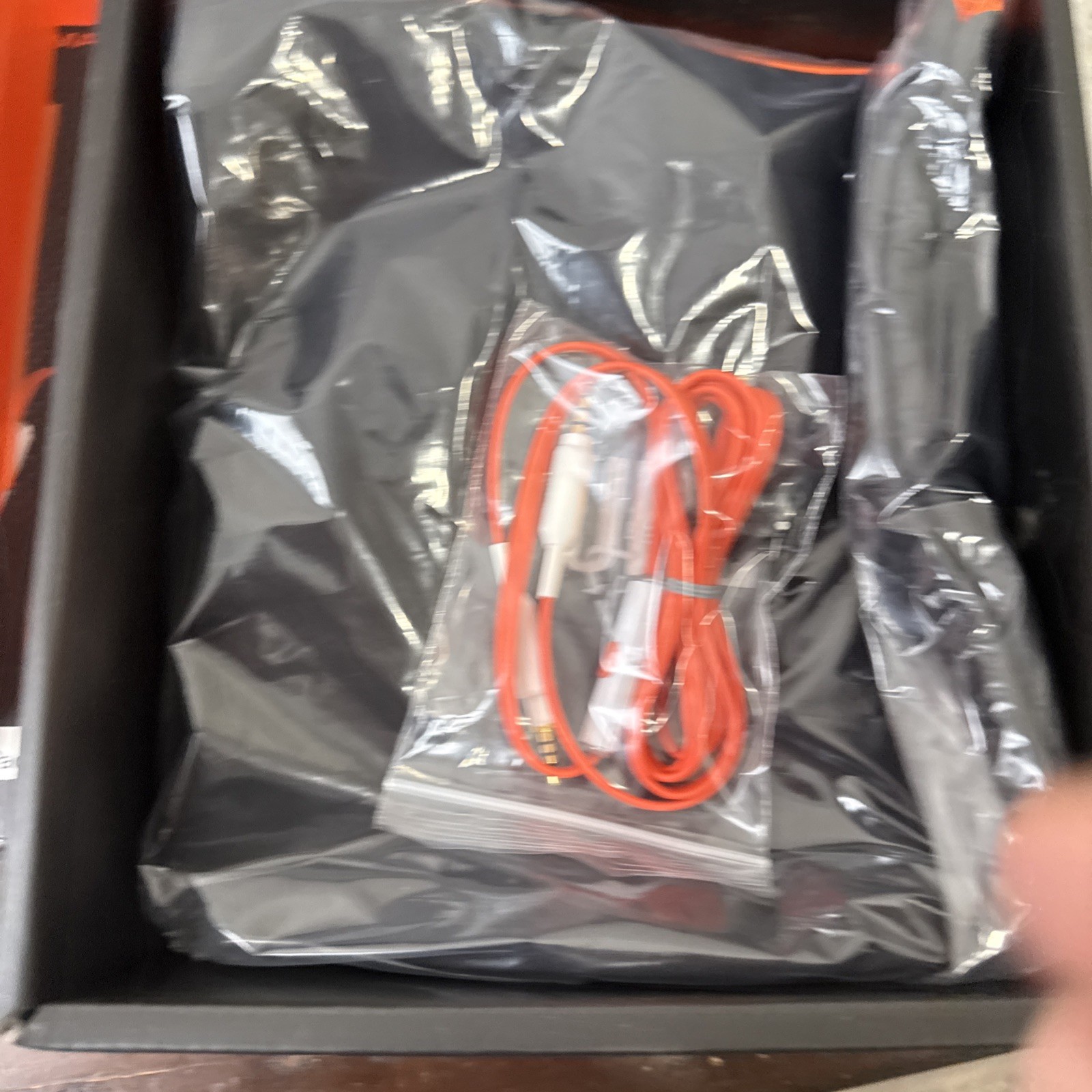 NEW JBL J55i On-Ear Headphones White/Orange Mic Remote iPhone iPad 40 mm Drivers