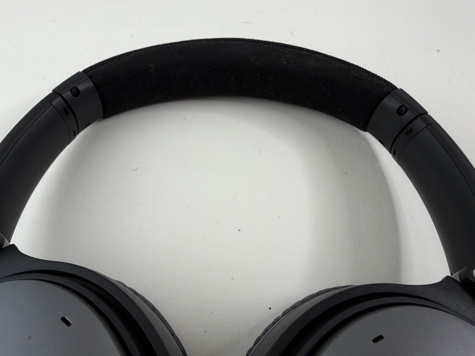 Bose QuietComfort 25 Acoustic Noise Cancelling Headphones with Carrying Case