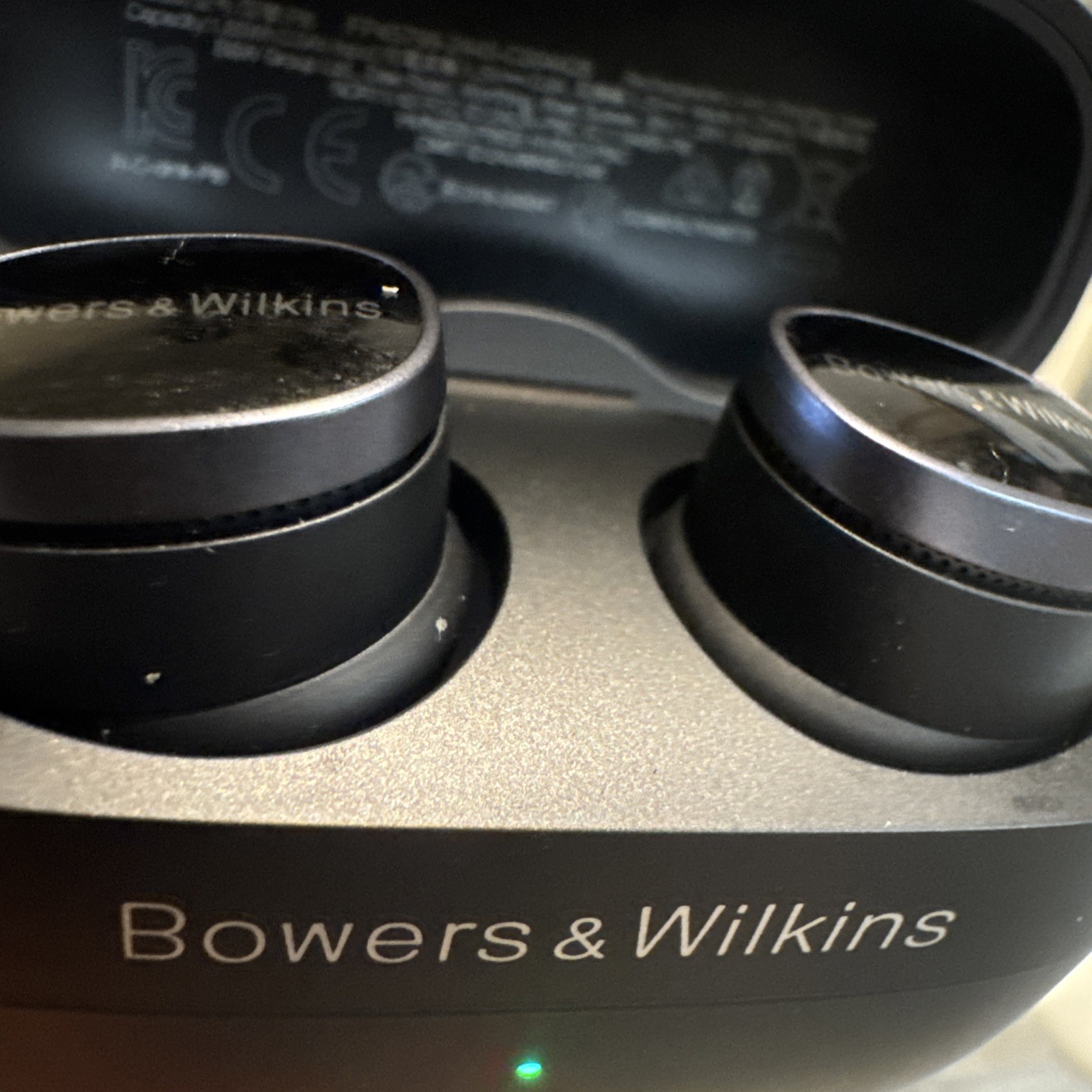 B&W PI8 True Wireless Earbuds ANC Hi-Res Audio w/Case – Excellent Condition