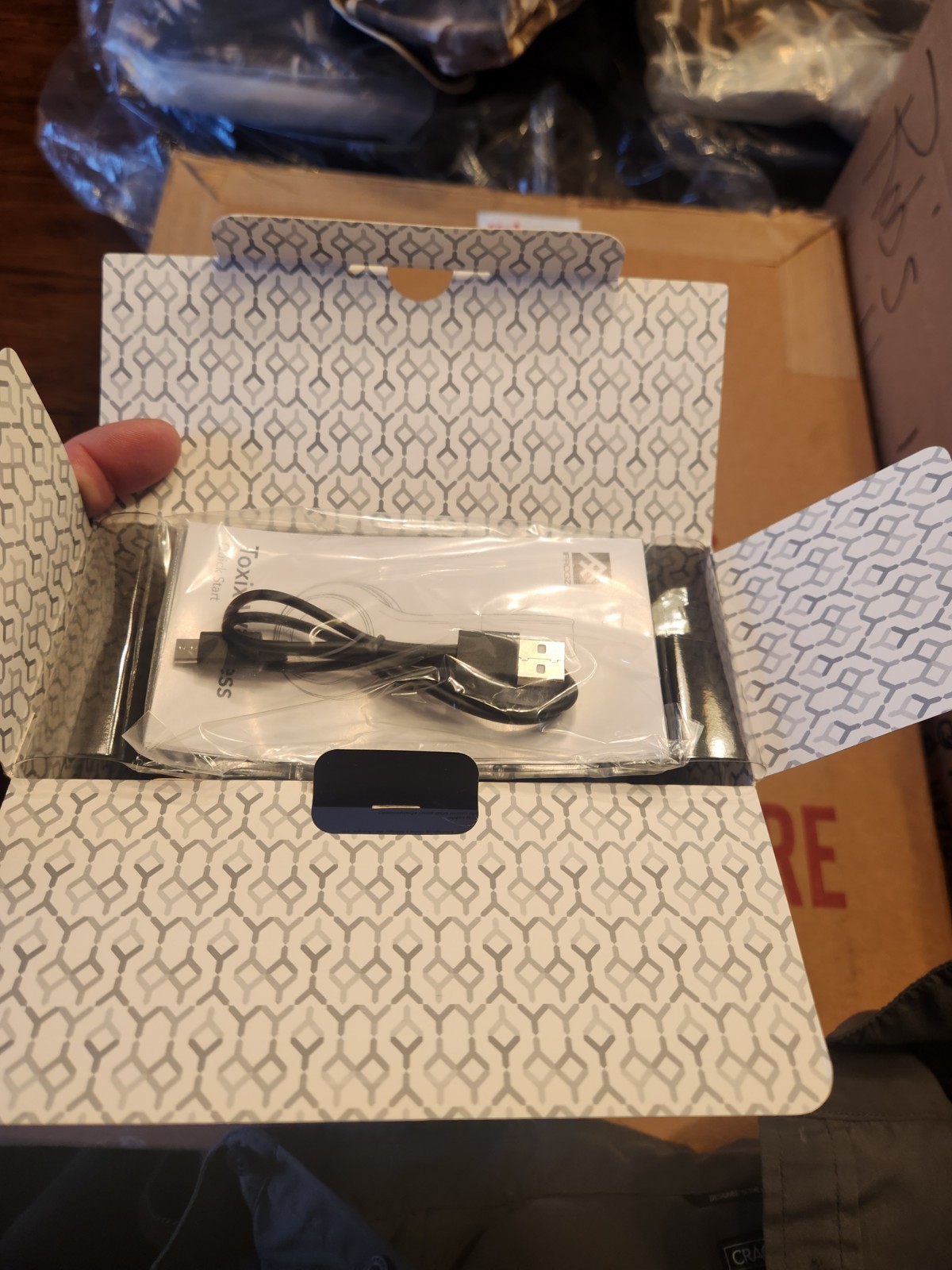 IFROGZ TOXIX WIRELESS HEADPHONES NIB!