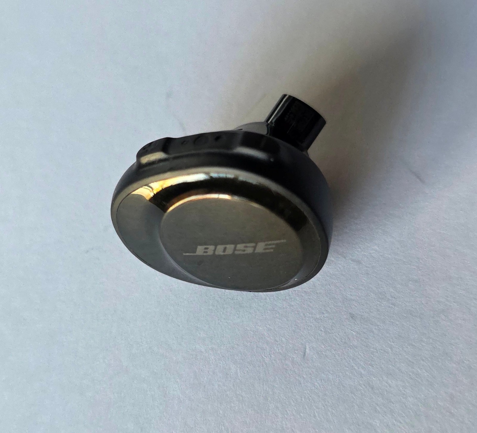 DEFECTIVE Black Bose Soundsport Free Truly Wireless RIGHT SIDE Earbud – NO POWER