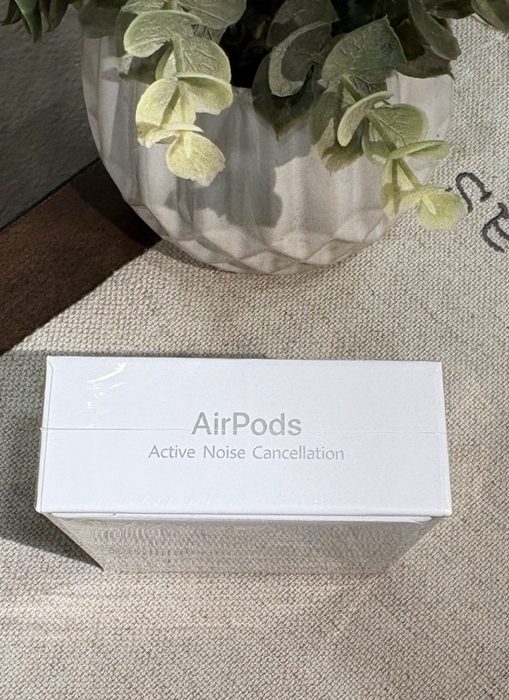 Apple AirPods 4 Active Noise Cancellation Bluetooth In-Ear Earbuds w/ Case