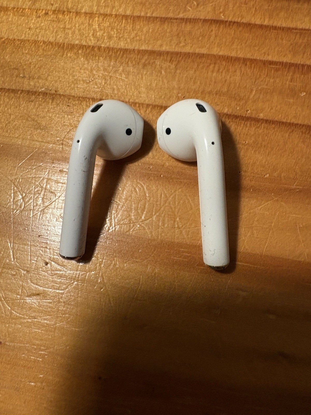 Apple AirPods 2nd Gen Wireless Earbuds w/ Charging Case, White with black case