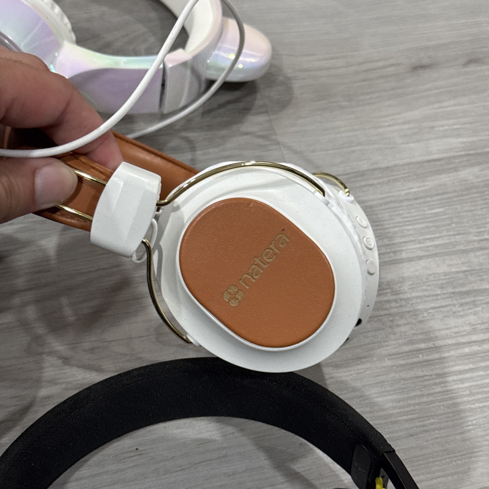 LOT OF HEADPHONES,EARBUDS MUSIC, WIRED Wireless Ect (UNTESTED) AS IS⚠️
