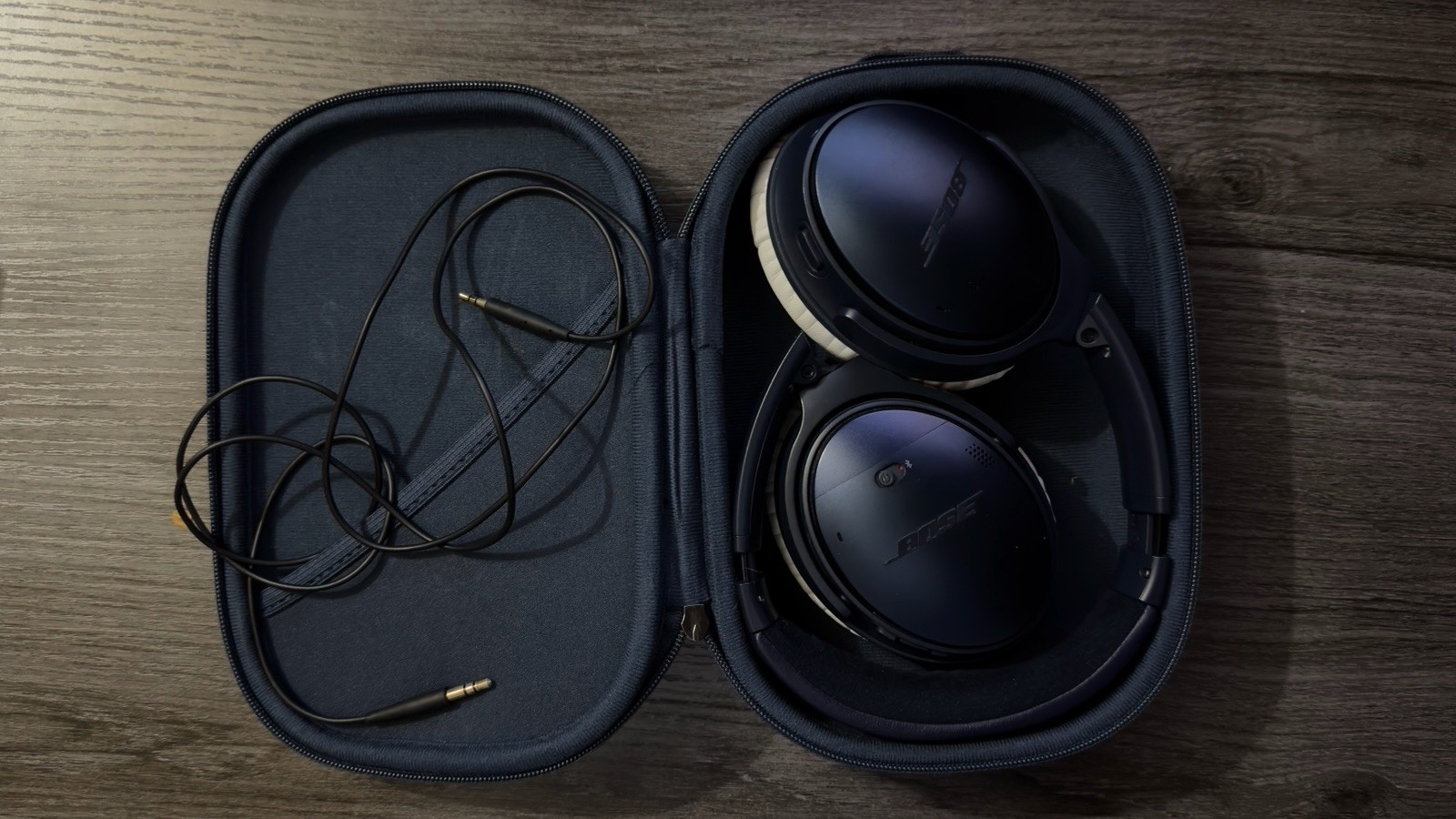 Bose QuietComfort 35 II 2 QC35 Noise Canceling Limited Midnight Blue White Cups