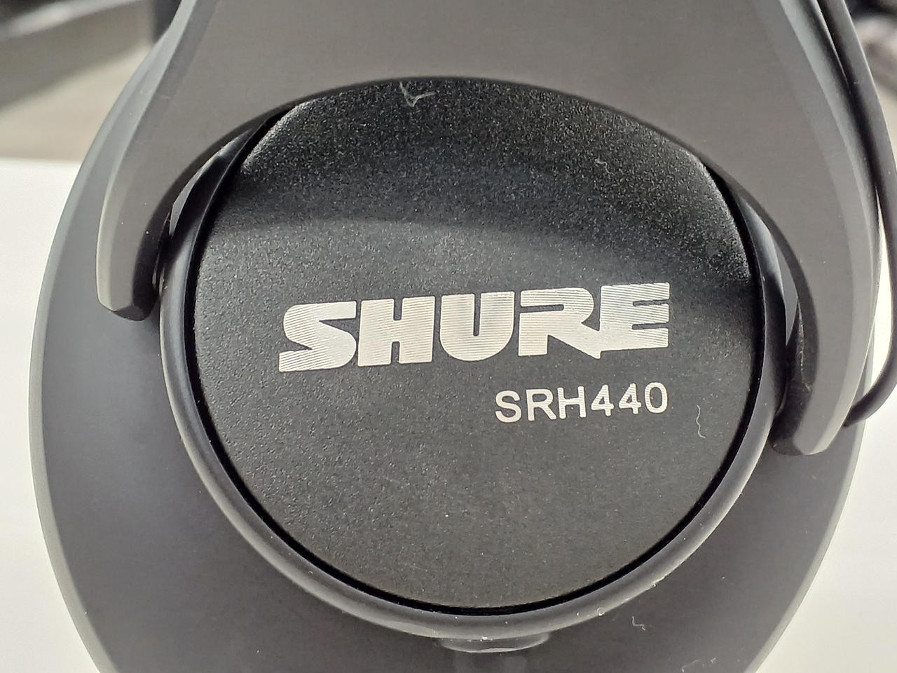 SHURE SRH440 Closed-Back Professional Studio Monitor Wired Headphones Used