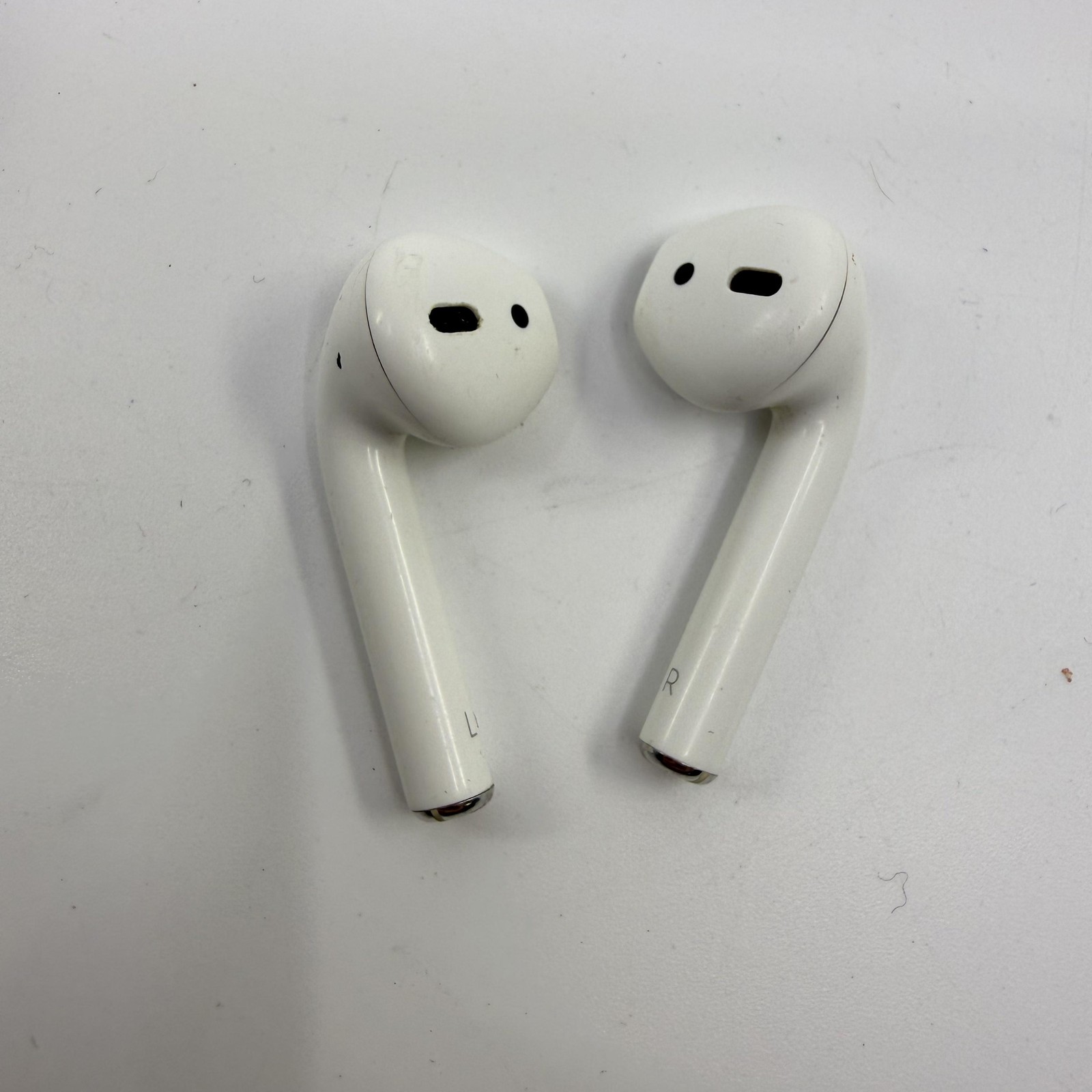 Apple AirPods A1602 EMC 2862 White Earbuds Charging Case Lightning Bluetooth*