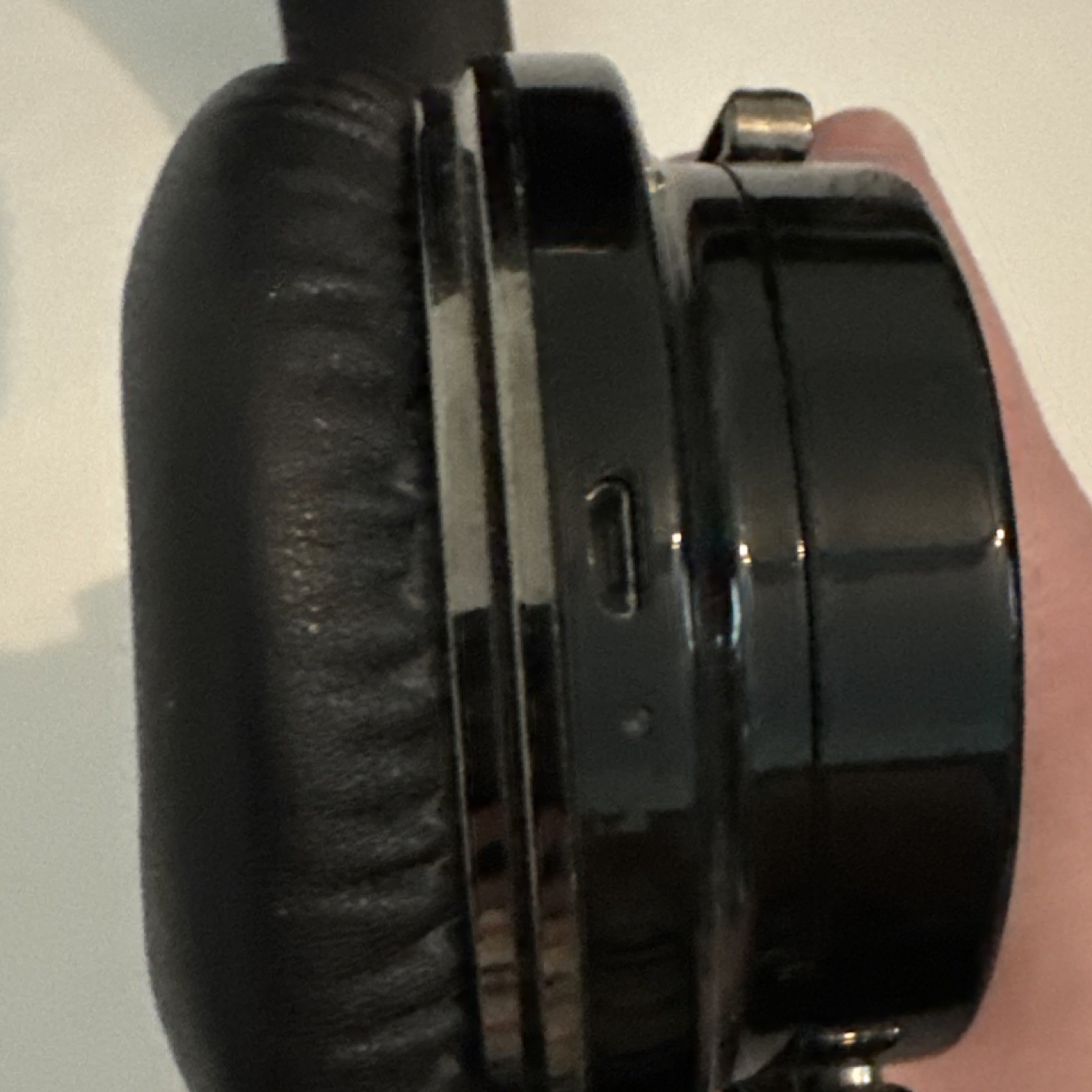 Cowin Over-Ear Headphones Black Headband Double Ear-Cup (Over the Ear)