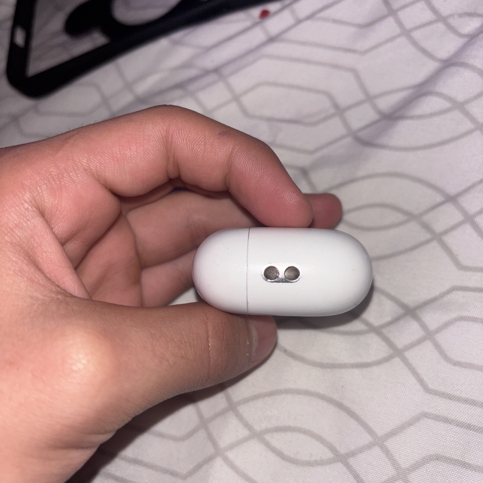 Apple Airpods Pro 2nd Generation with MagSafe Wireless Charging Case (Lighting)