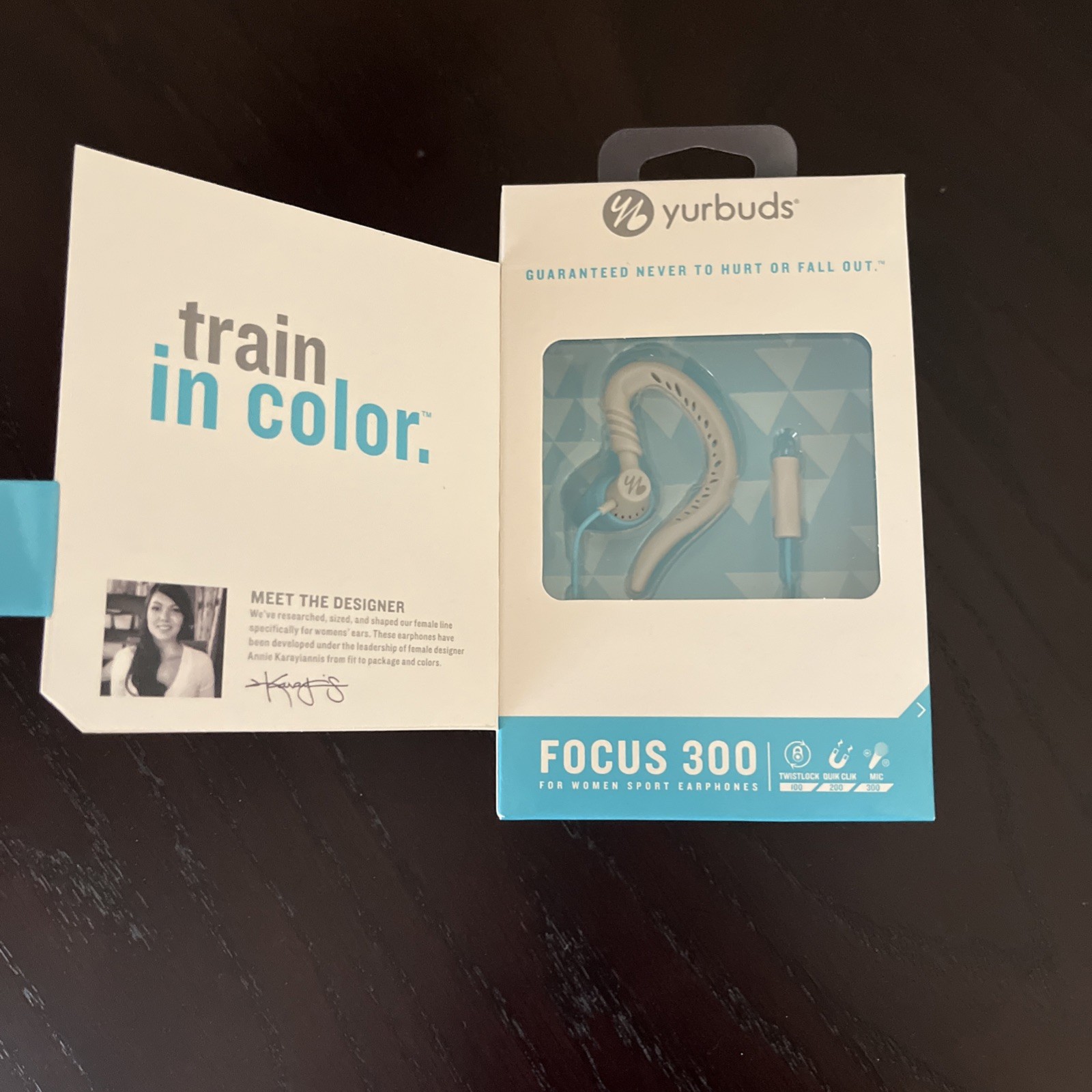 Yurbuds Focus 300 Womens Sport Earphones Sweatproof Quikclik Small Aqua NEW