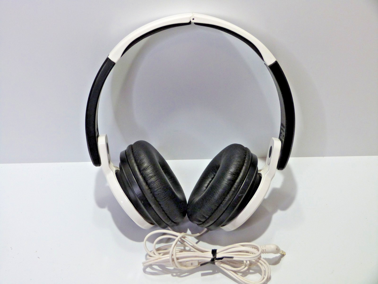 Cool Cosplay JVC Folding Headphones HA-S200-W Riptidz White – Cosplay 80’s 90’s