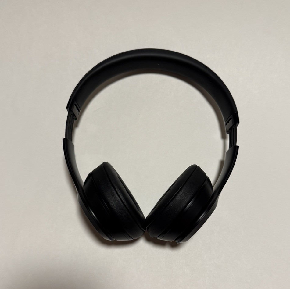Beats by Dr. Dre Beats Solo3 Wireless On-Ear Headphones – Matte Black