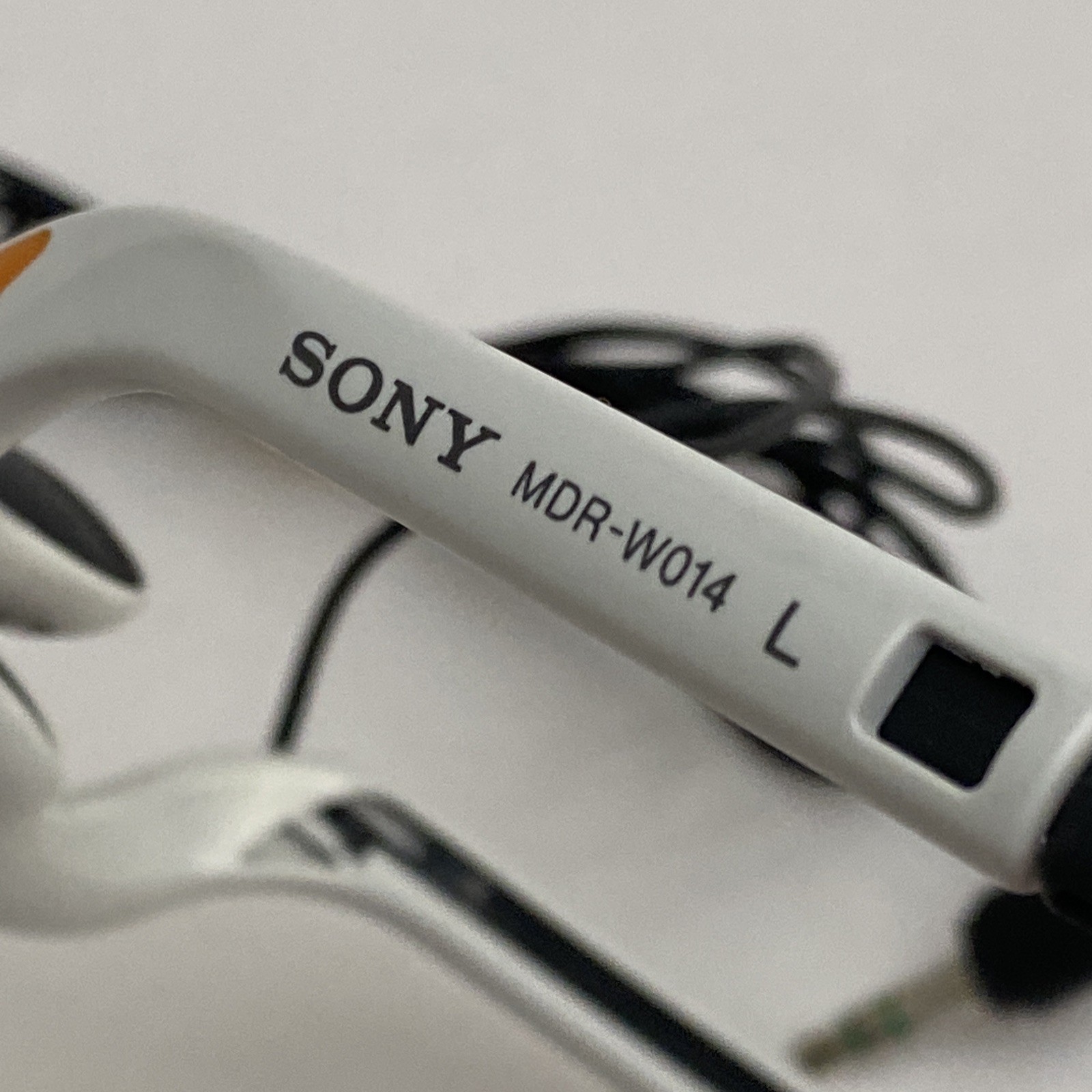 Sony MDR-W014 White Orange Jack In Ear Light Weight Earphones Tested Works