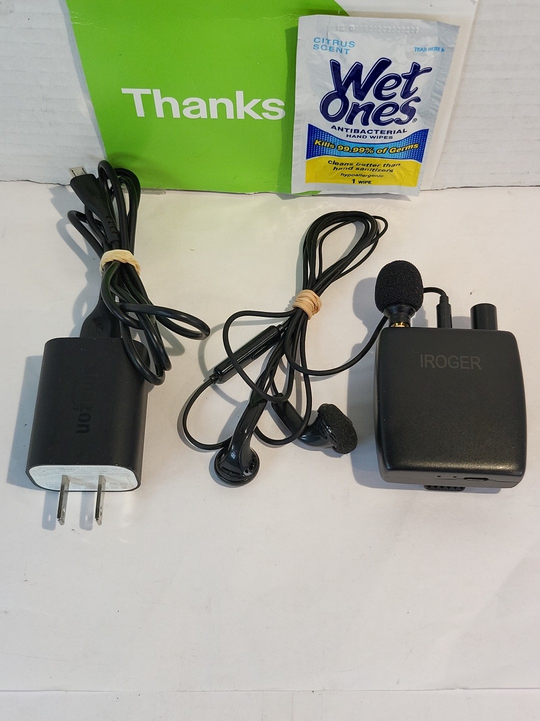 IROGER Rechargeable Hearing Amplifier Device+Charger +Earbuds Working Good