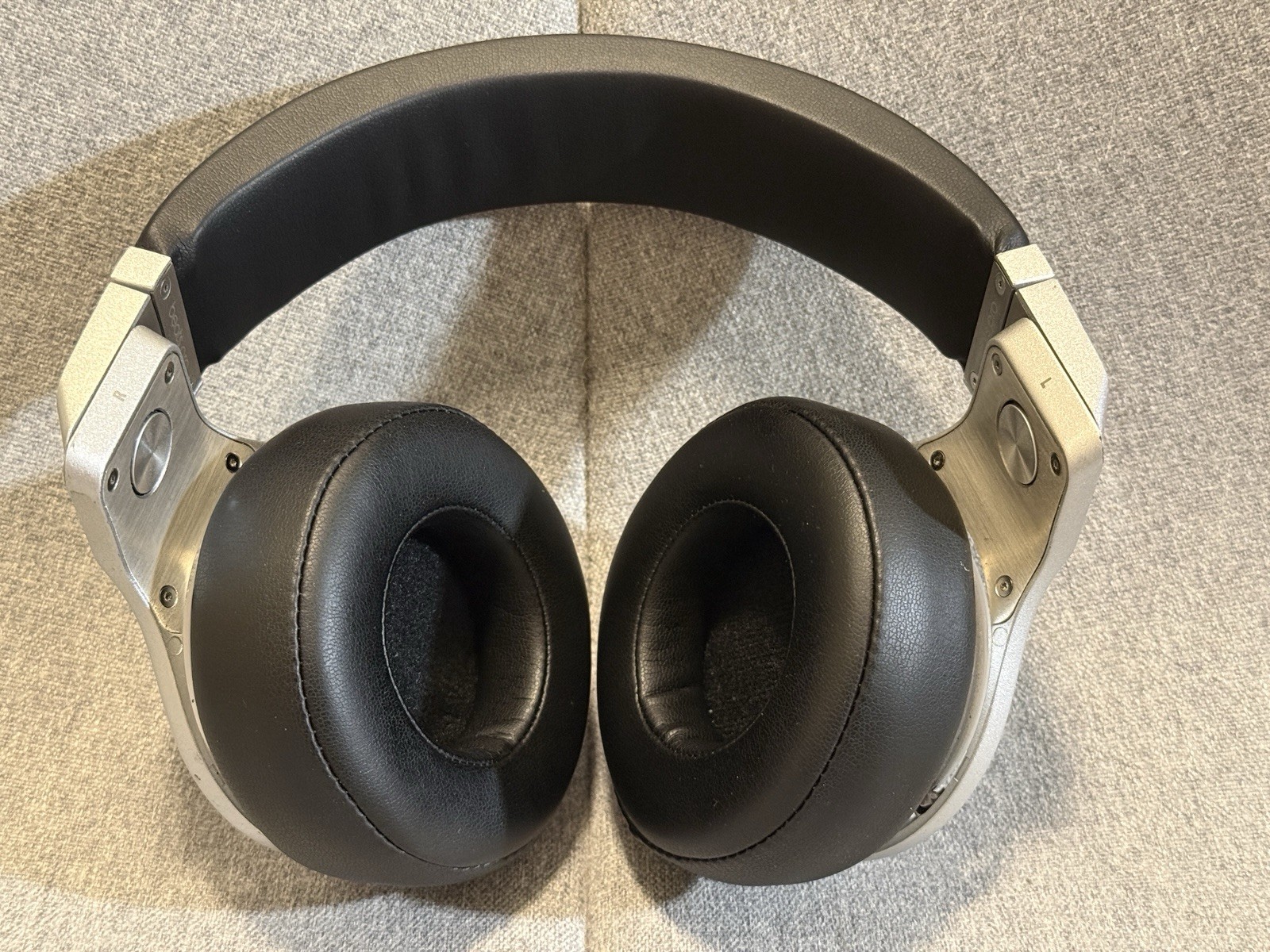 Beats by Dr. Dre Pro Black/Silver Over the Ear Headphones Excellent Condition